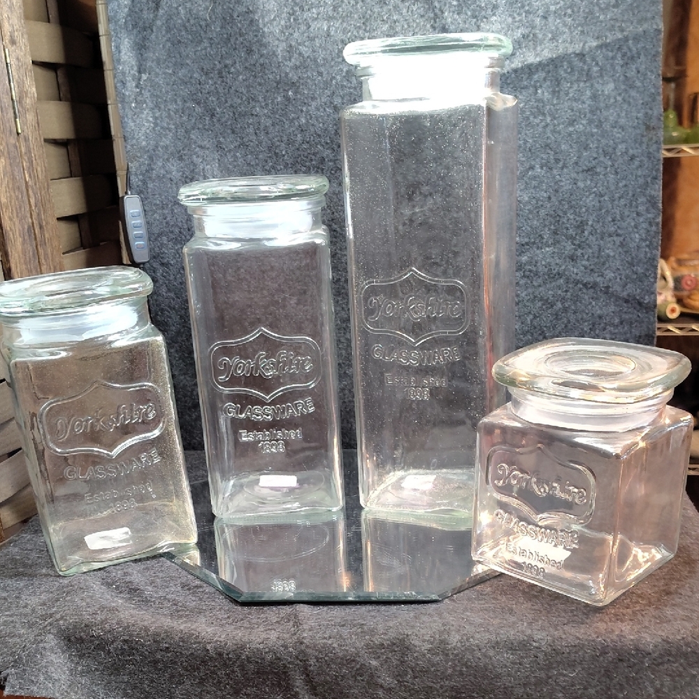 Vintage-YORKSHIRE/Glassware Clear Food Storage Jars Set